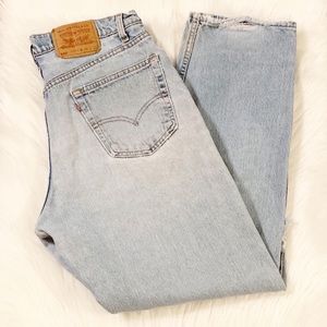 Vintage Levi’s 550 mom jeans